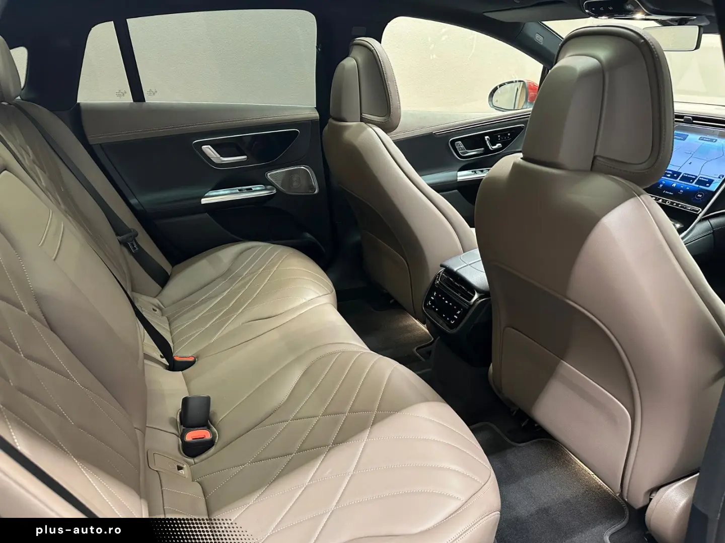 MERCEDES-BENZ EQE500 4Matic AMG LINE  1. HAND HEAD-UP 360