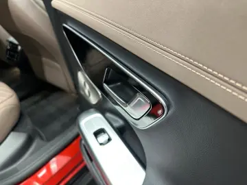 MERCEDES-BENZ EQE500 4Matic AMG LINE  1. HAND HEAD-UP 360