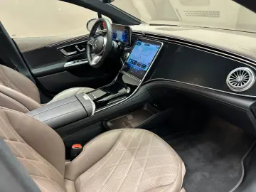 MERCEDES-BENZ EQE500 4Matic AMG LINE  1. HAND HEAD-UP 360