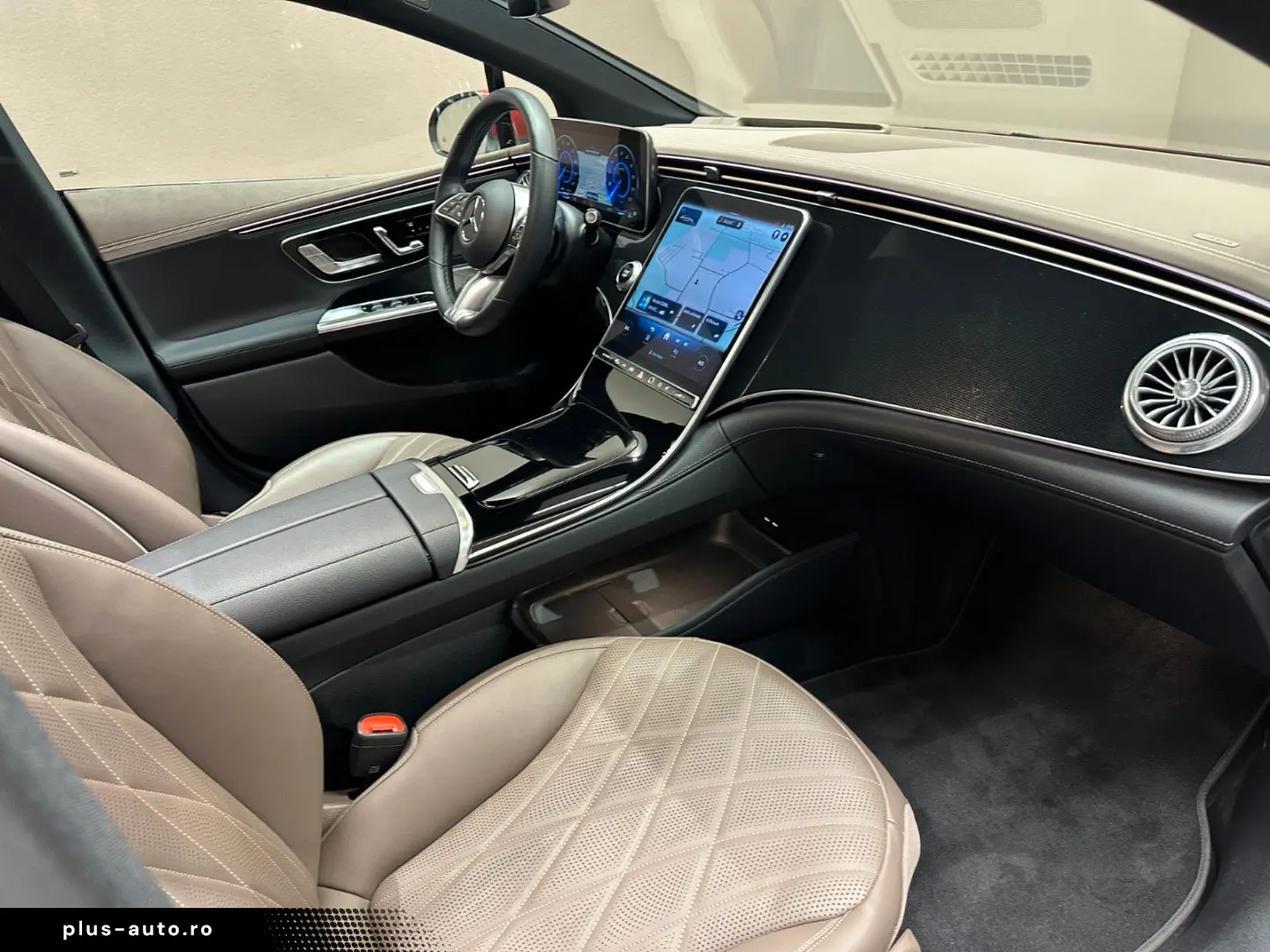 MERCEDES-BENZ EQE500 4Matic AMG LINE  1. HAND HEAD-UP 360