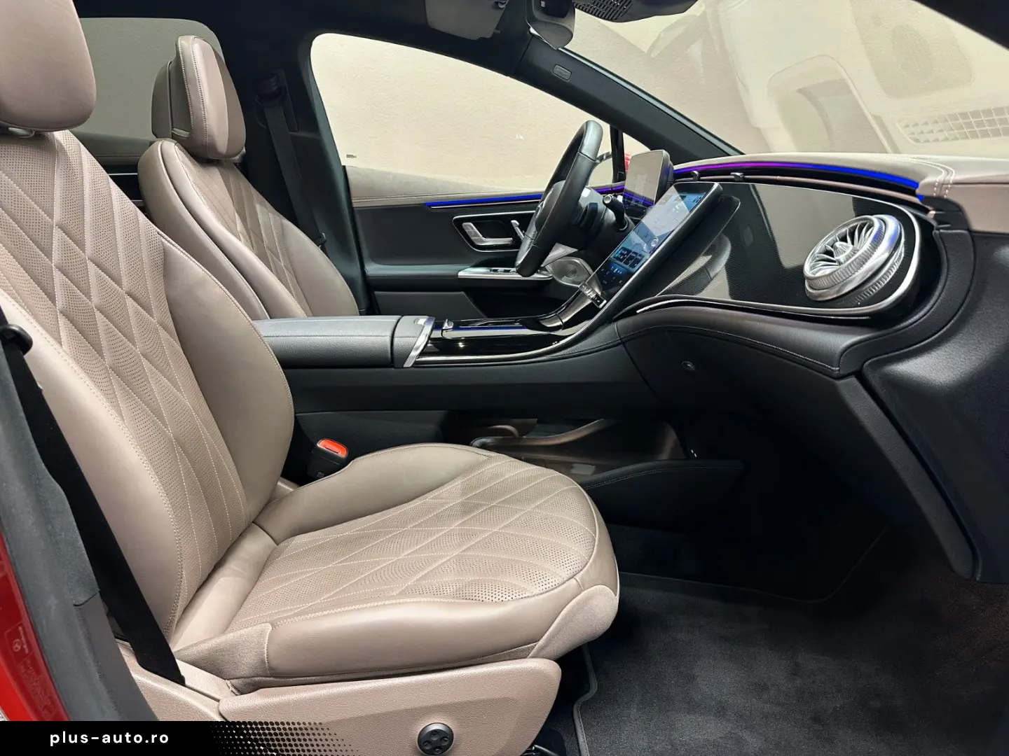 MERCEDES-BENZ EQE500 4Matic AMG LINE  1. HAND HEAD-UP 360