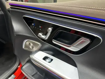 MERCEDES-BENZ EQE500 4Matic AMG LINE  1. HAND HEAD-UP 360