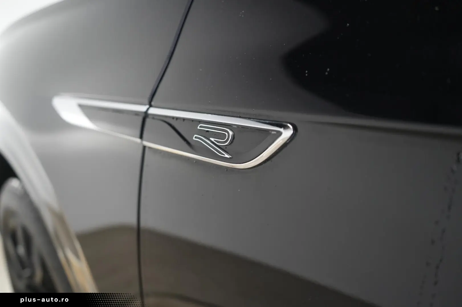 VW Touareg 3.0 V6 TDI 4Motion R line Navi Leder ACC