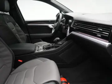 VW Touareg 3.0 V6 TDI 4Motion R line Navi Leder ACC