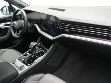 VW Touareg 3.0 V6 TDI 4Motion R line Navi Leder ACC