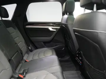 VW Touareg 3.0 V6 TDI 4Motion R line Navi Leder ACC