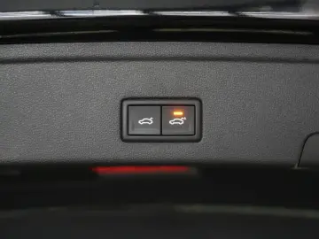 VW Touareg 3.0 V6 TDI 4Motion R line Navi Leder ACC