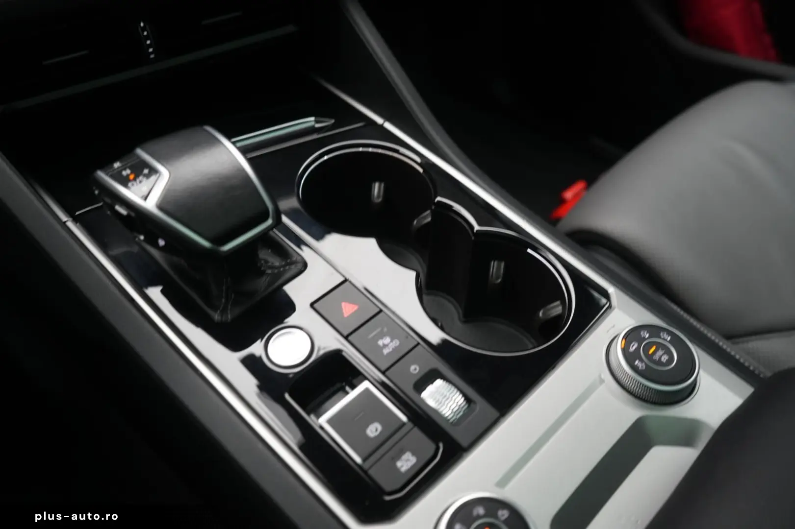 VW Touareg 3.0 V6 TDI 4Motion R line Navi Leder ACC