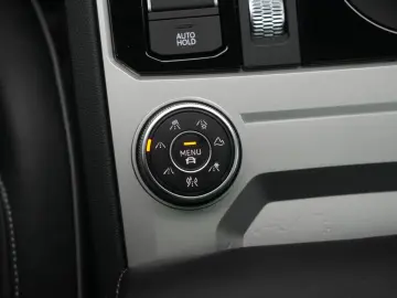 VW Touareg 3.0 V6 TDI 4Motion R line Navi Leder ACC