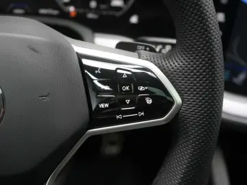 VW Touareg 3.0 V6 TDI 4Motion R line Navi Leder ACC