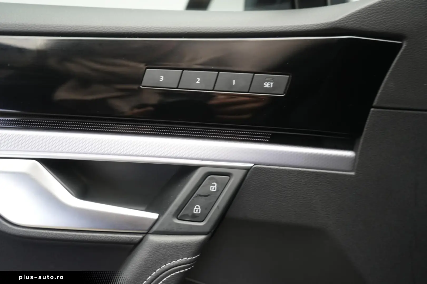 VW Touareg 3.0 V6 TDI 4Motion R line Navi Leder ACC