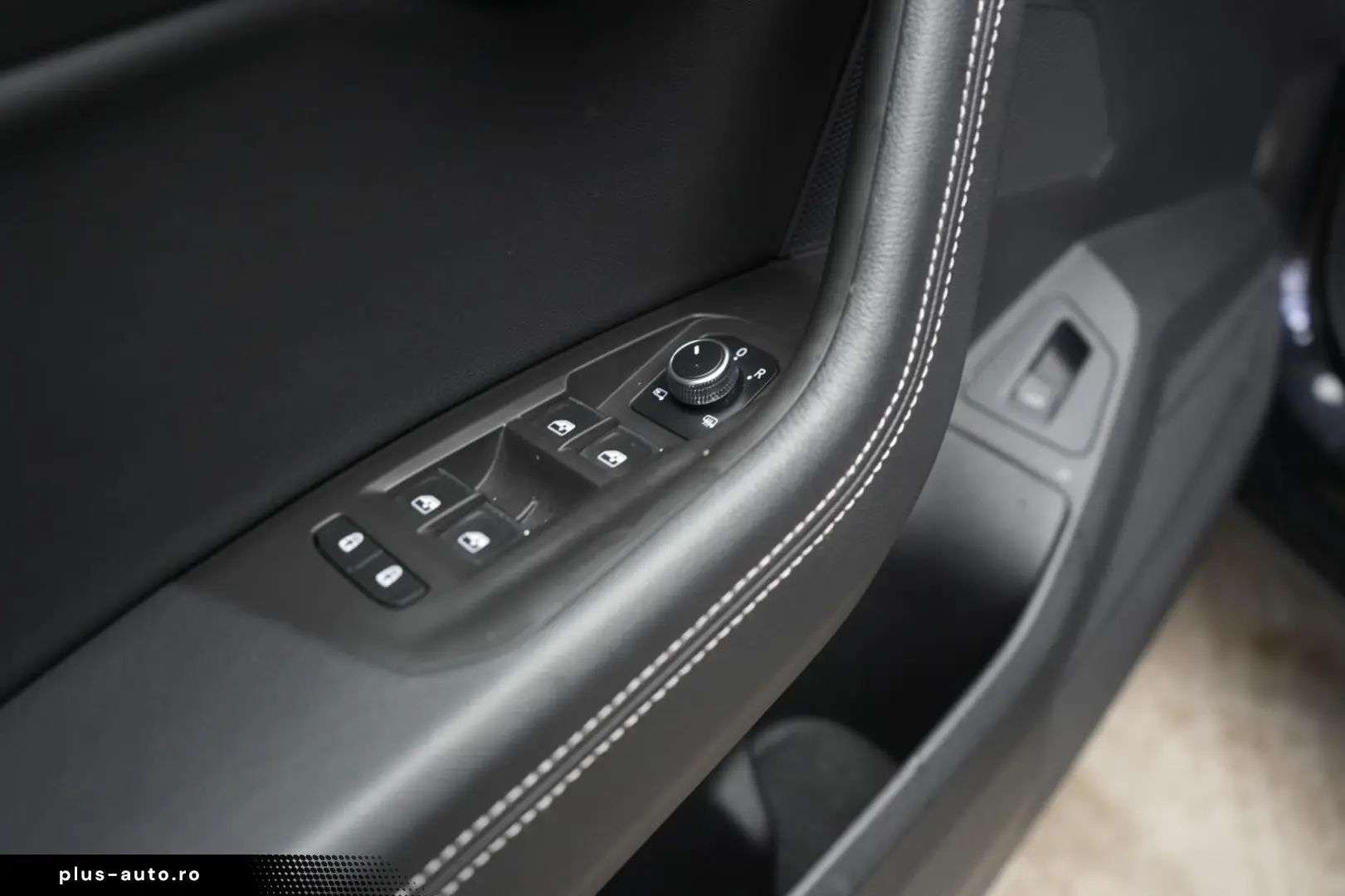 VW Touareg 3.0 V6 TDI 4Motion R line Navi Leder ACC