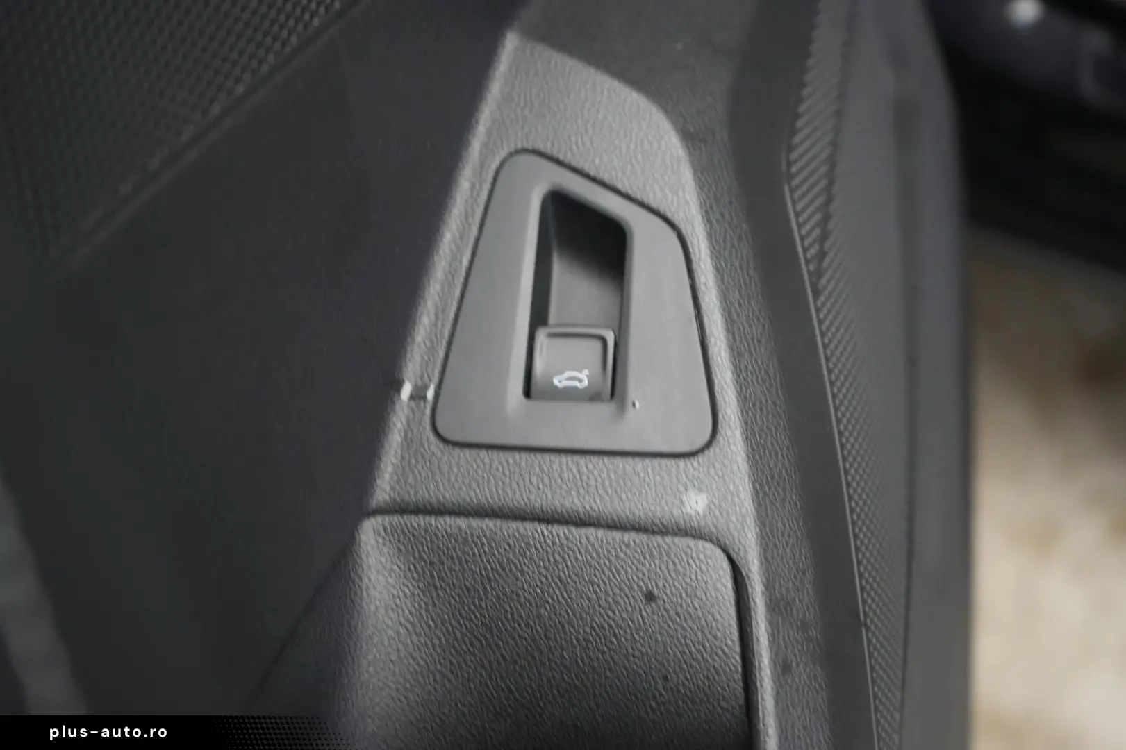 VW Touareg 3.0 V6 TDI 4Motion R line Navi Leder ACC