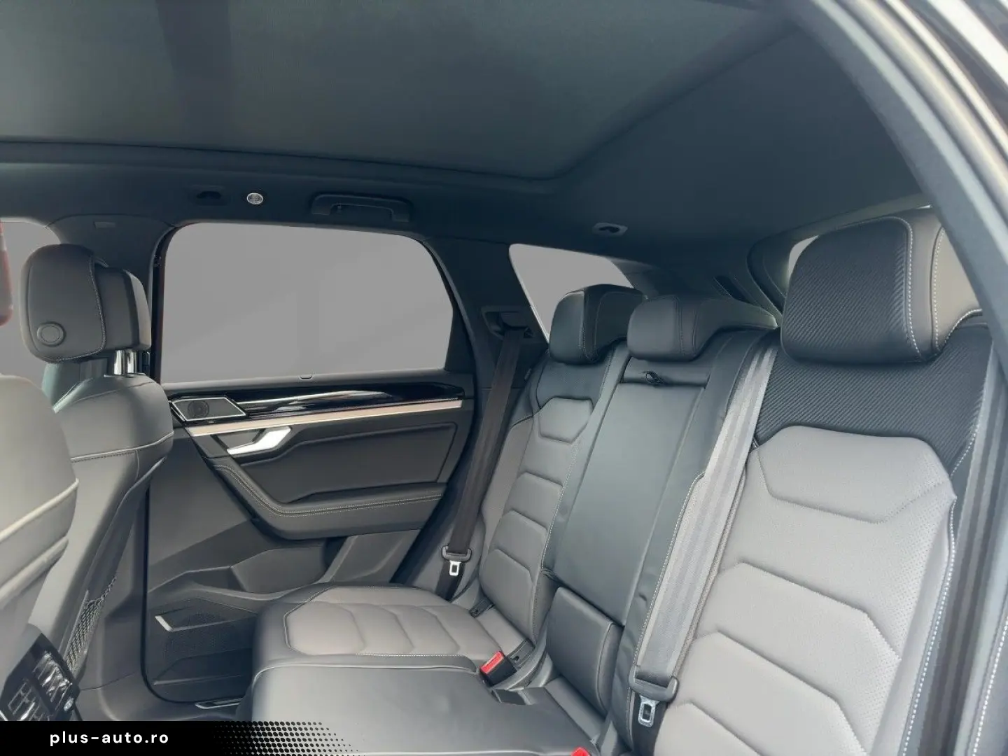 VW Touareg R-Line 3.0 TDI MATRIX AHK AREA LUFT LEDE