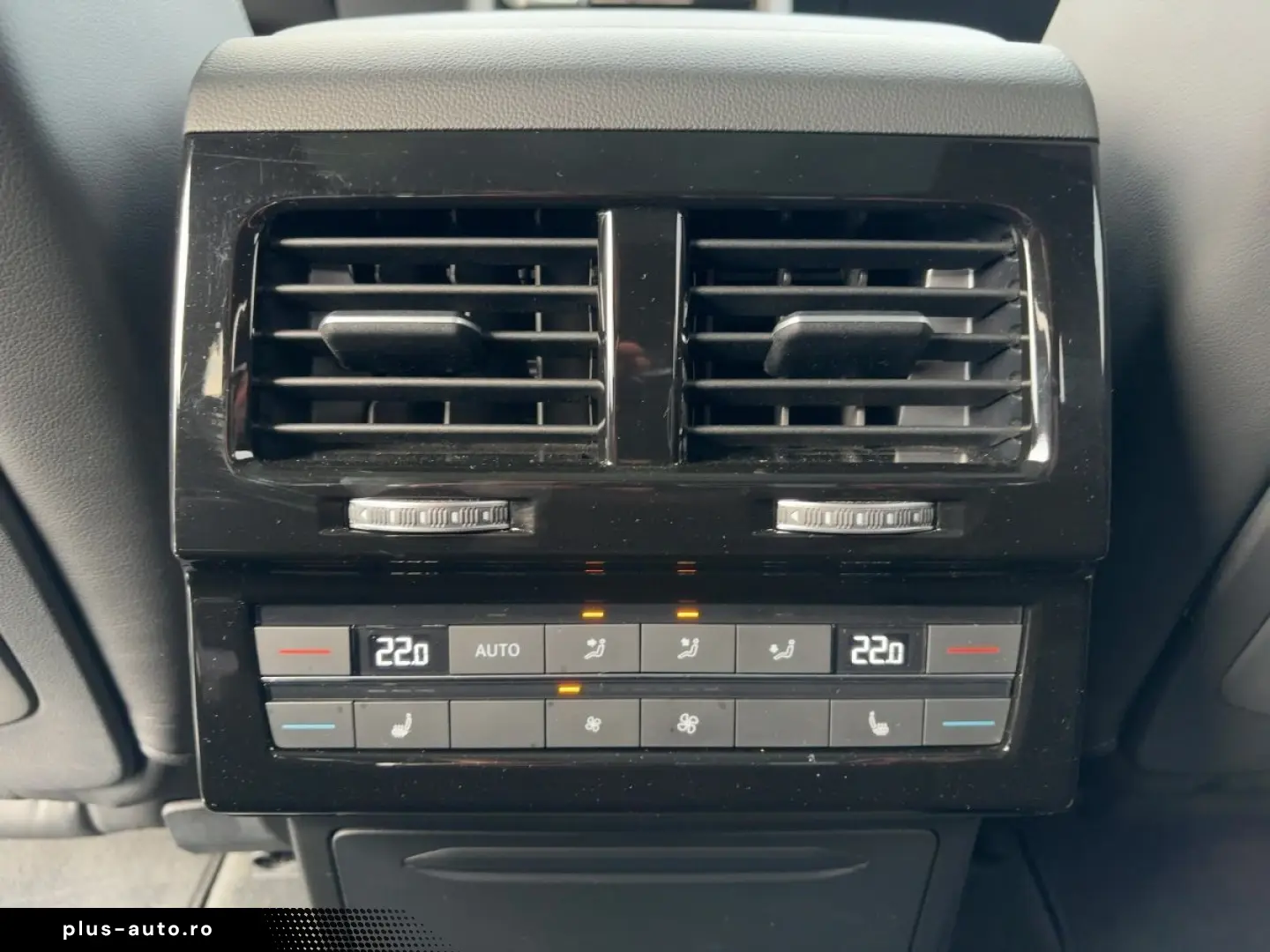 VW Touareg R-Line 3.0 TDI MATRIX AHK AREA LUFT LEDE