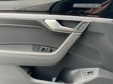 VW Touareg R-Line 3.0 TDI MATRIX AHK AREA LUFT LEDE