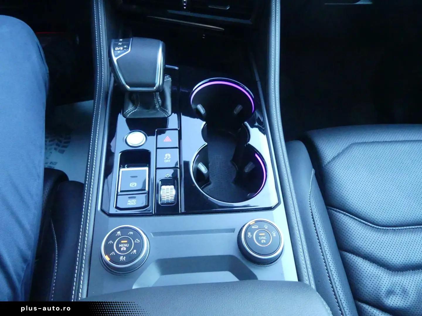 VW Touareg 3.0 TDI 4Mot R-Line MATRIX HUD MASSAGE 2