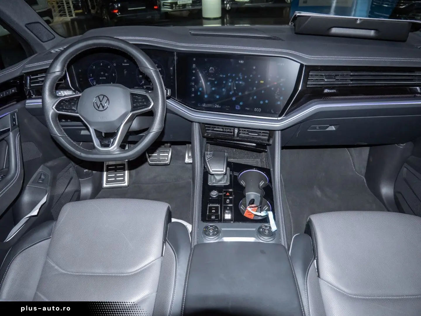 VW Touareg 3.0 V6 TDI R-Line 4M Black Pano Standhzg