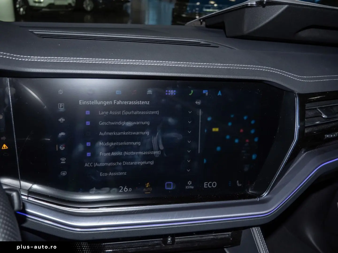 VW Touareg 3.0 V6 TDI R-Line 4M Black Pano Standhzg