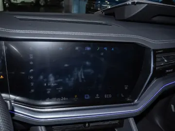 VW Touareg 3.0 V6 TDI R-Line 4M Black Pano Standhzg