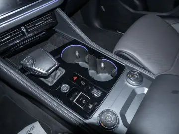 VW Touareg 3.0 V6 TDI R-Line 4M Black Pano Standhzg