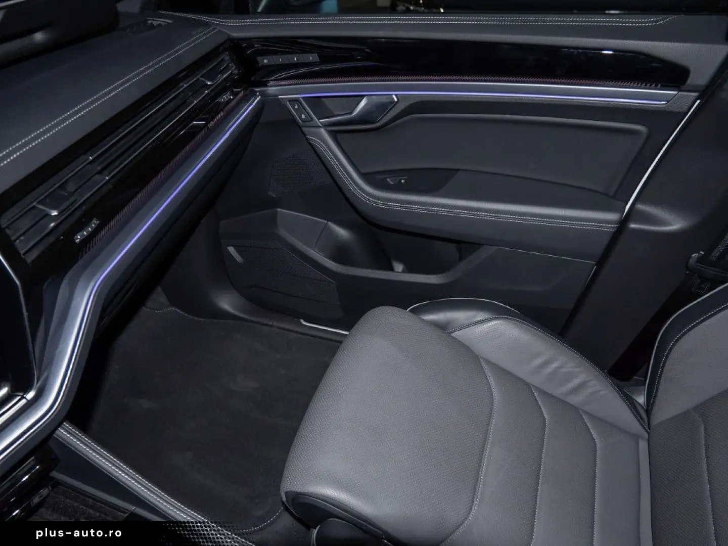 VW Touareg 3.0 V6 TDI R-Line 4M Black Pano Standhzg