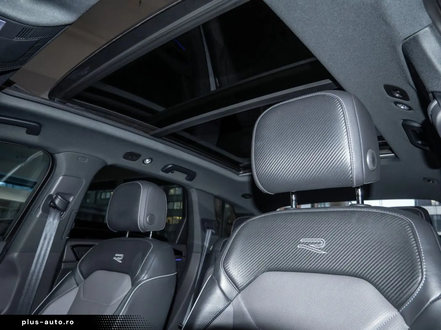 VW Touareg 3.0 V6 TDI R-Line 4M Black Pano Standhzg