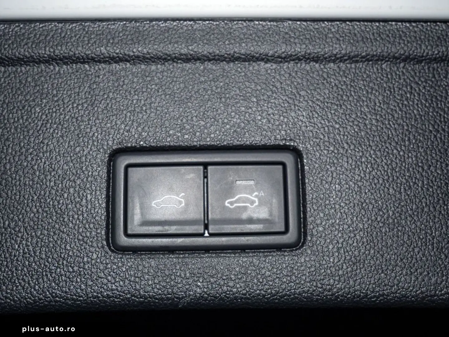 VW Touareg 3.0 V6 TDI R-Line 4M Black Pano Standhzg