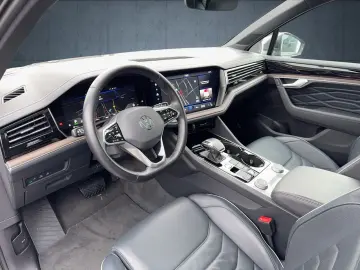 VW Touareg Atmosphere eHybrid AHK Pano Matrix Luft