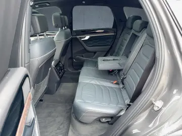 VW Touareg Atmosphere eHybrid AHK Pano Matrix Luft