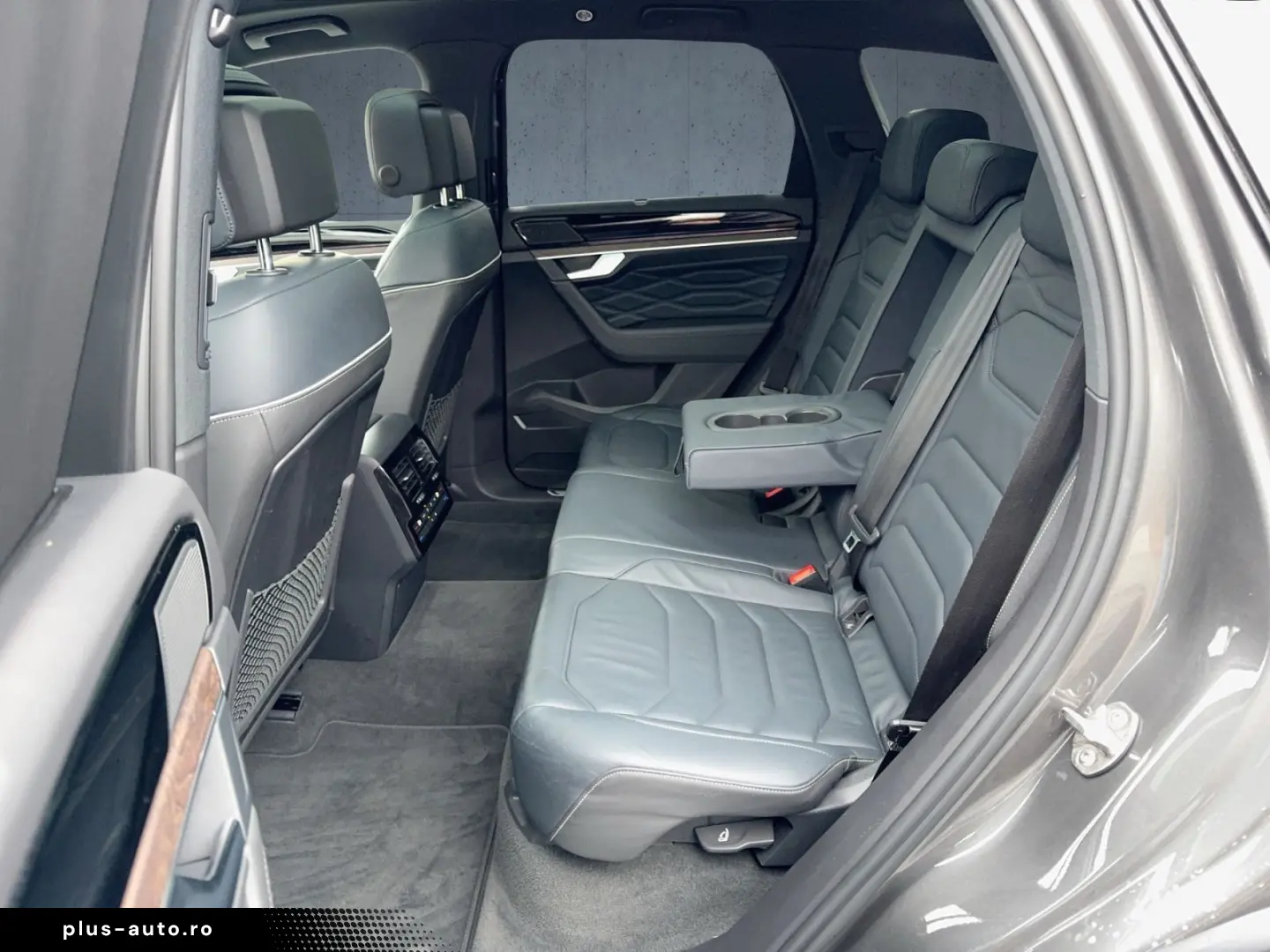 VW Touareg Atmosphere eHybrid AHK Pano Matrix Luft