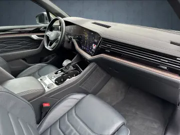 VW Touareg Atmosphere eHybrid AHK Pano Matrix Luft