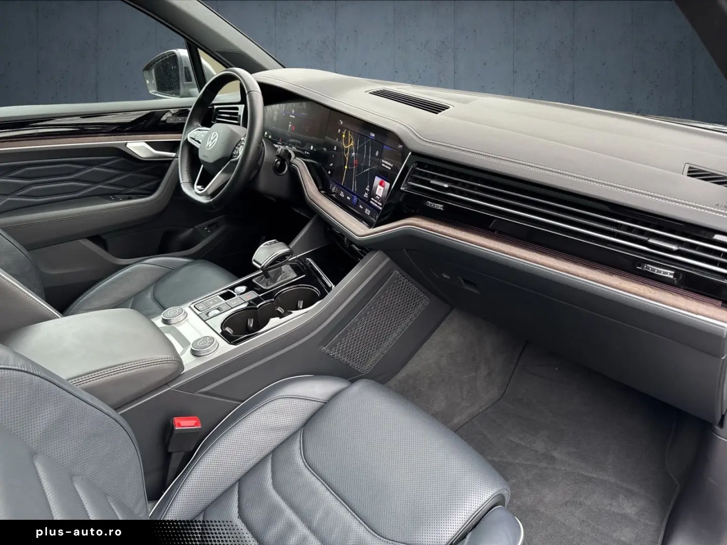 VW Touareg Atmosphere eHybrid AHK Pano Matrix Luft