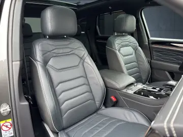 VW Touareg Atmosphere eHybrid AHK Pano Matrix Luft