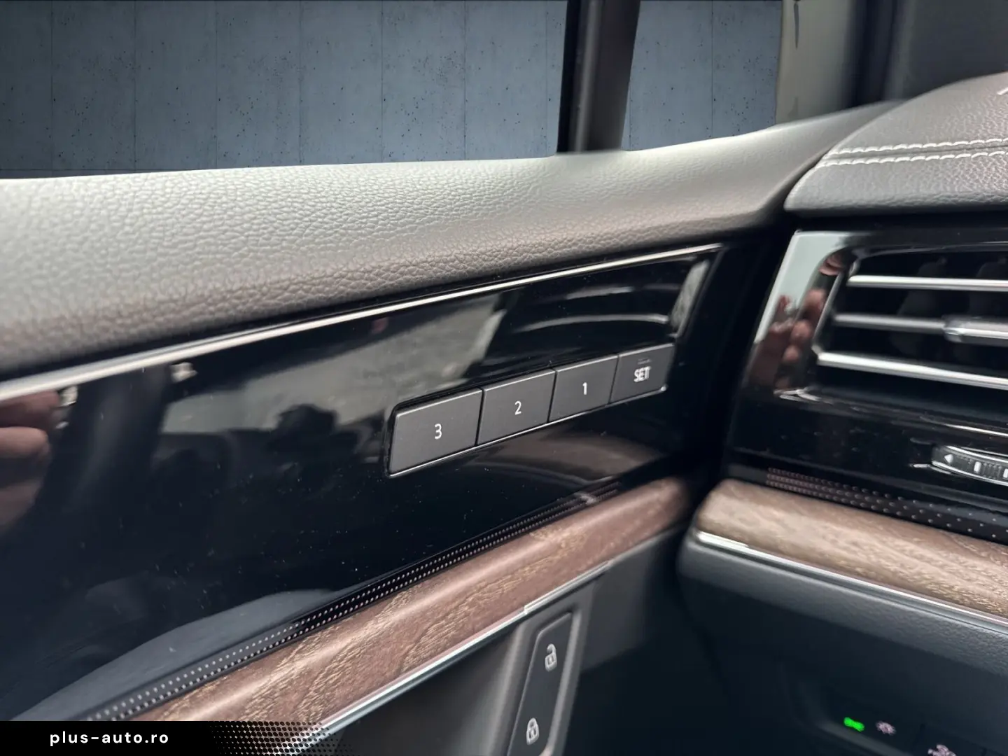 VW Touareg Atmosphere eHybrid AHK Pano Matrix Luft