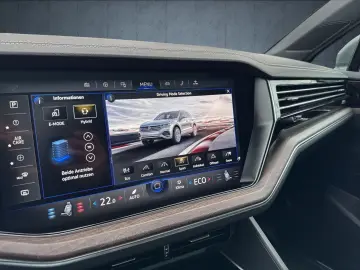 VW Touareg Atmosphere eHybrid AHK Pano Matrix Luft