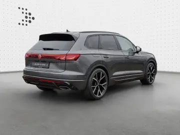 VW Touareg R-Line 3.0 TDI Pano DYNAUDIO HuD Stand