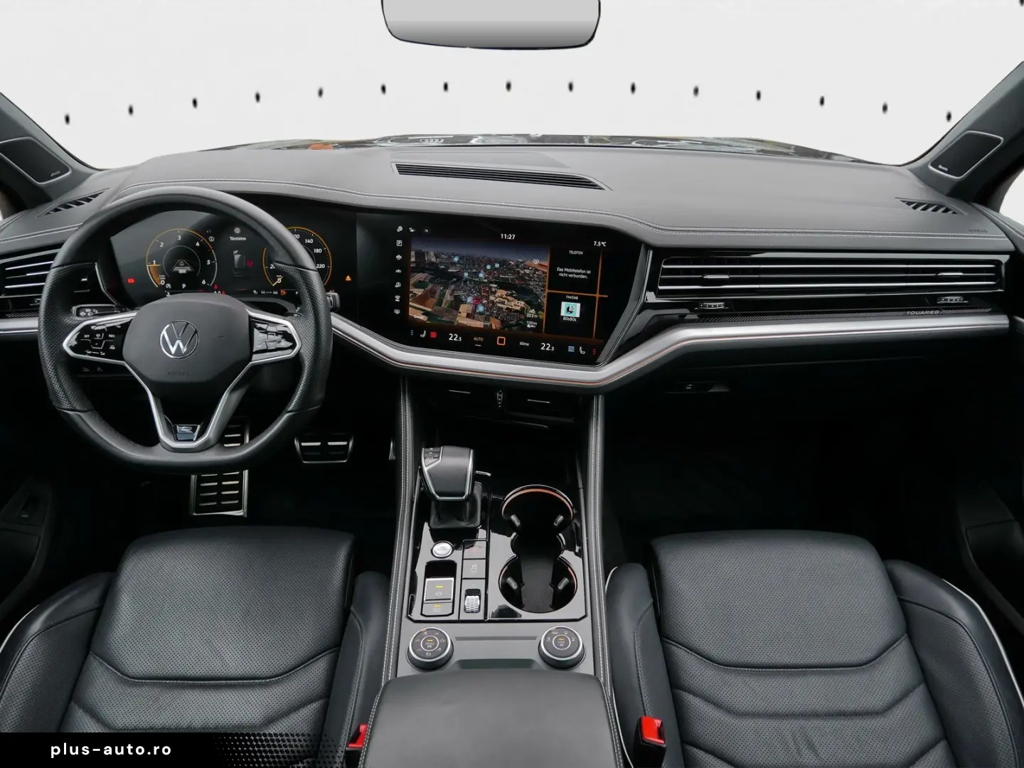 VW Touareg R-Line 3.0 TDI Pano DYNAUDIO HuD Stand