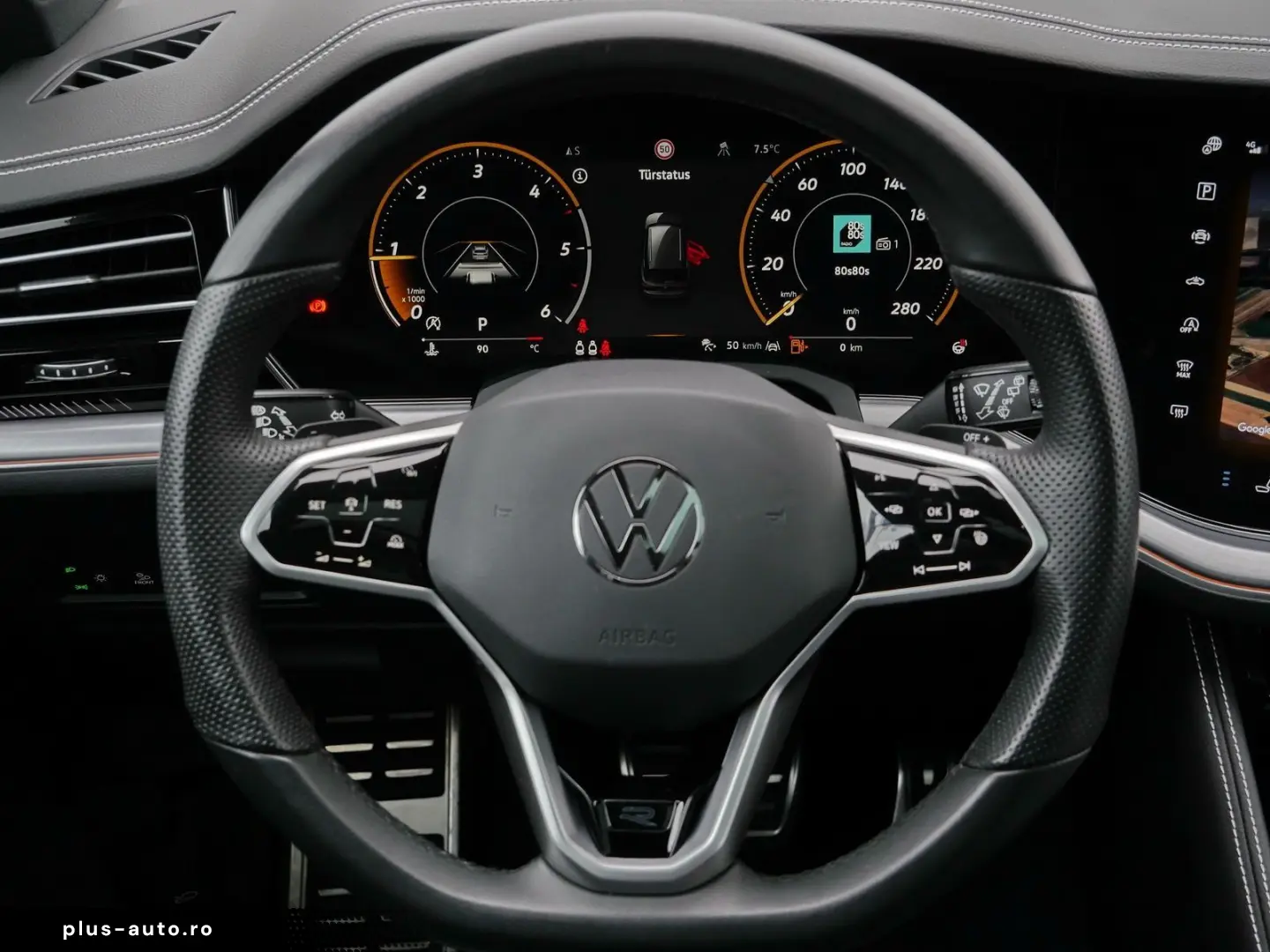 VW Touareg R-Line 3.0 TDI Pano DYNAUDIO HuD Stand