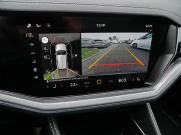 VW Touareg R-Line 3.0 TDI Pano DYNAUDIO HuD Stand