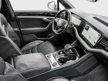 VW Touareg Elegance eHybrid IQ.Light Navi AHK Luftf