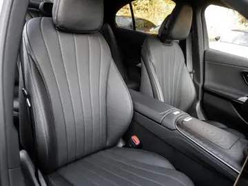 MERCEDES-BENZ E 300 e 4M AMG-Sport Pano Super AHK Leder Burm