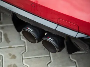 BMW M4 Competition Carbon Sitz  Akrapovic Armaspeed