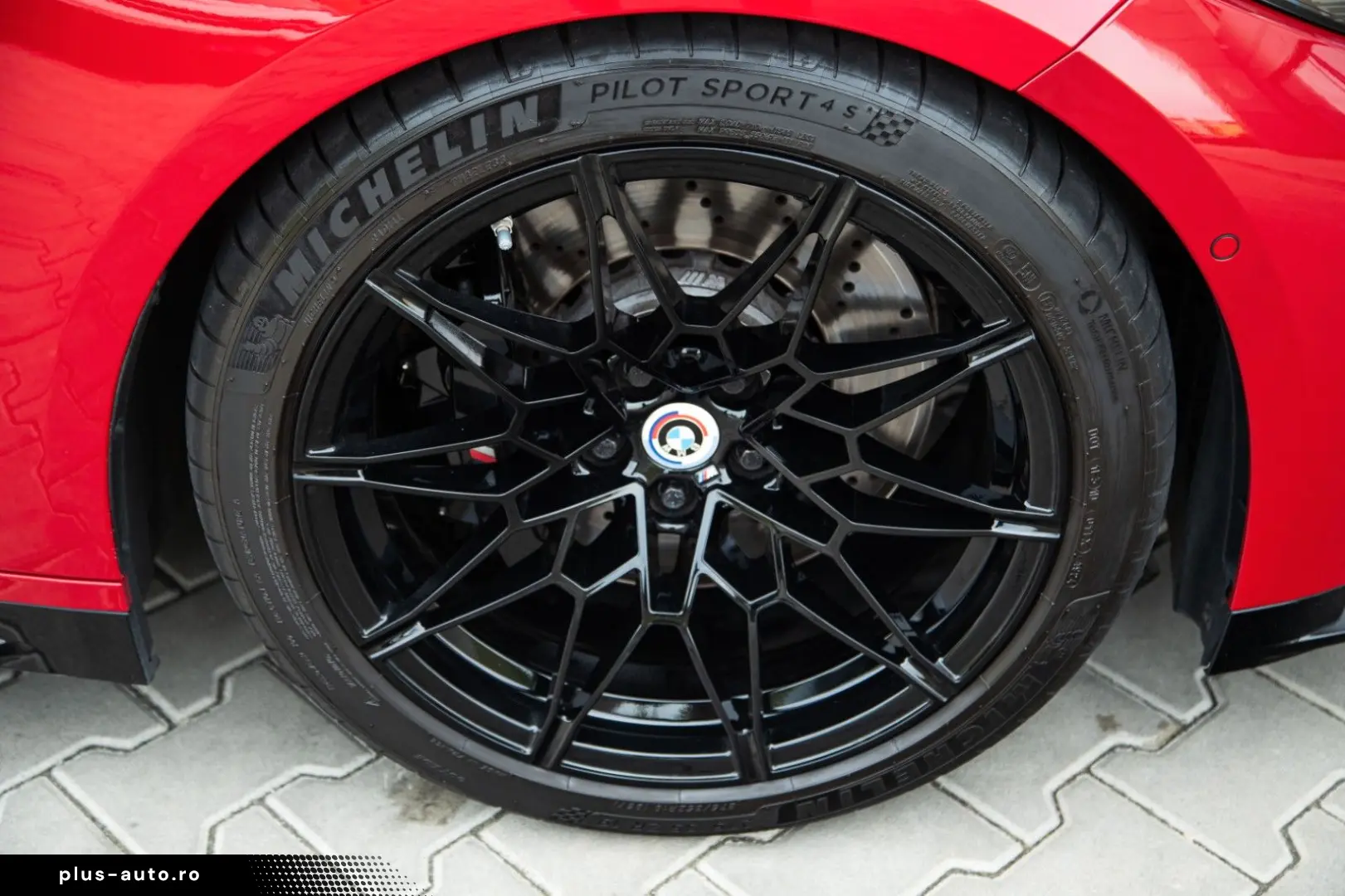 BMW M4 Competition Carbon Sitz  Akrapovic Armaspeed