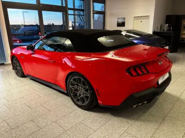 FORD Mustang Convertible 5.0 V8