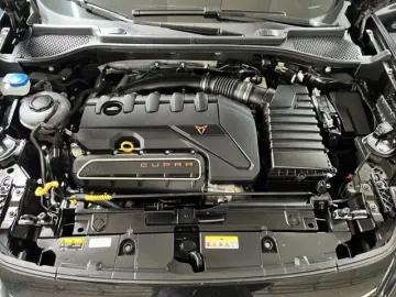 CUPRA Formentor VZ5 2.5 TSI 4Drive PANO LED MIRROR-LI