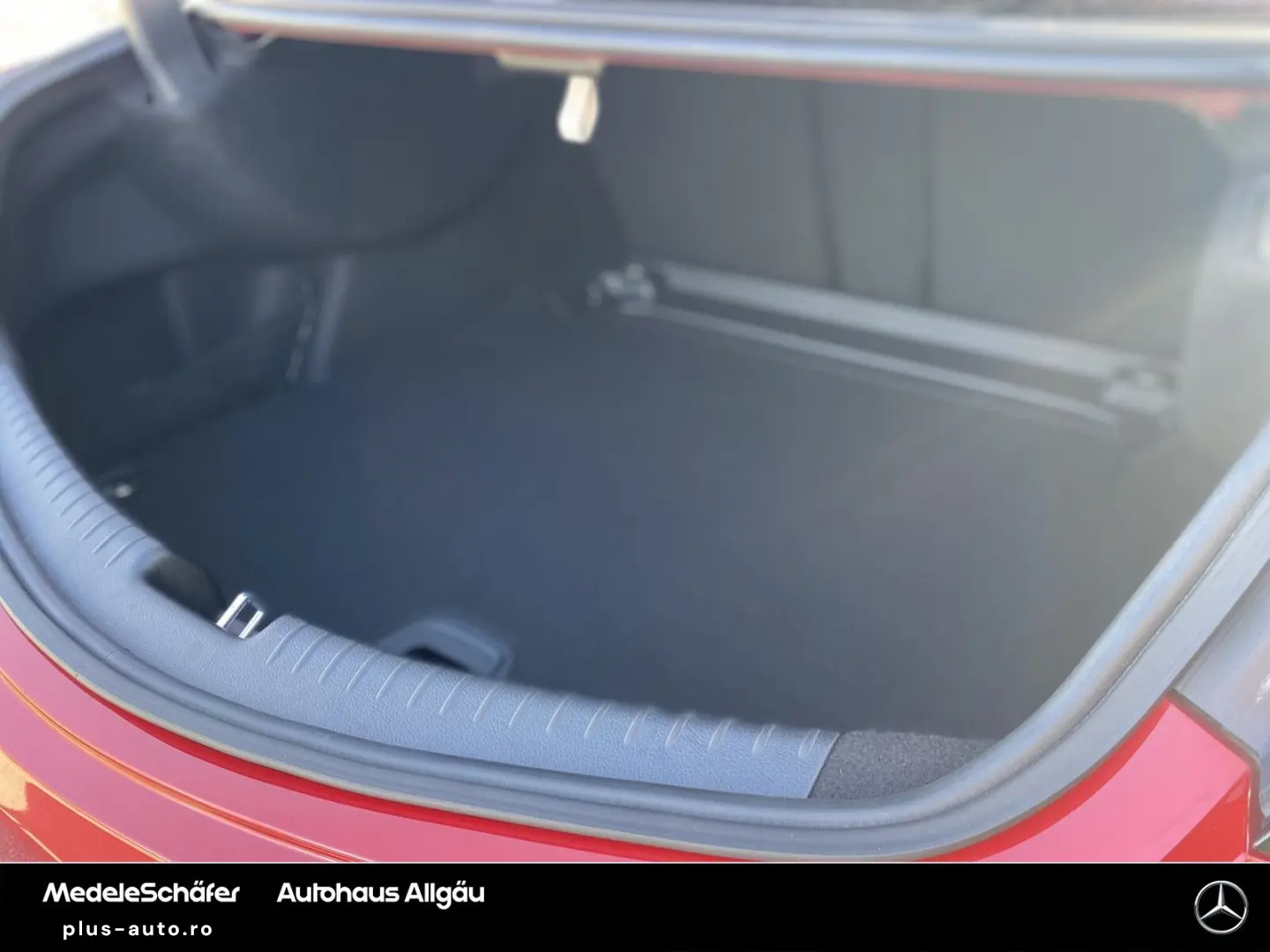 MERCEDES-BENZ CLE 200 Coupe AMG Night 20  PanoSD Abrisskante