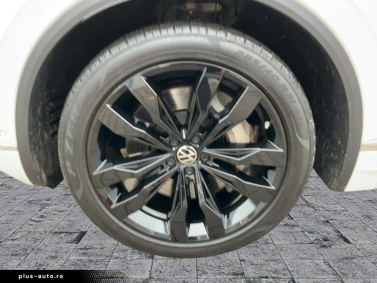 VW Touareg TSI eHYBRID MATRIX NAVI AIR AHK PANO HuD