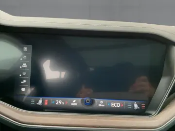 VW Touareg TSI eHYBRID MATRIX NAVI AIR AHK PANO HuD