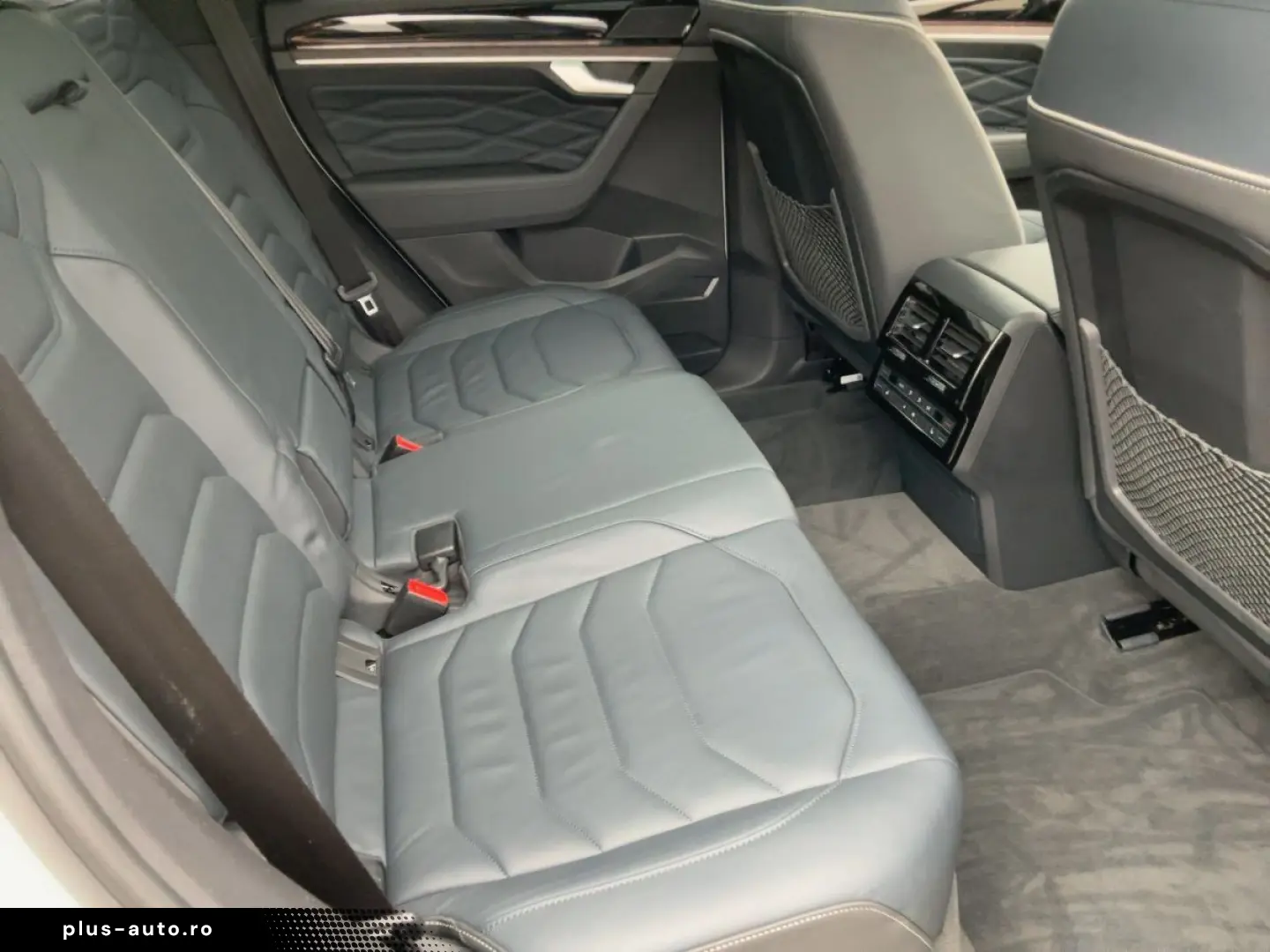 VW Touareg TSI eHYBRID MATRIX NAVI AIR AHK PANO HuD